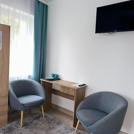 Hostel Mleczna - Metro Zacisze Warszawa Eksteriør billede