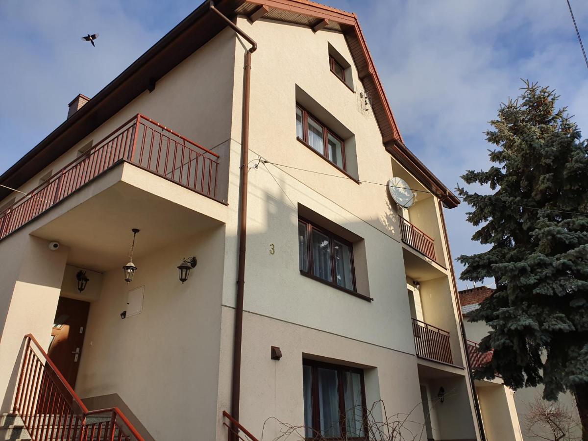 Hostel Mleczna - Metro Zacisze Warszawa Eksteriør billede