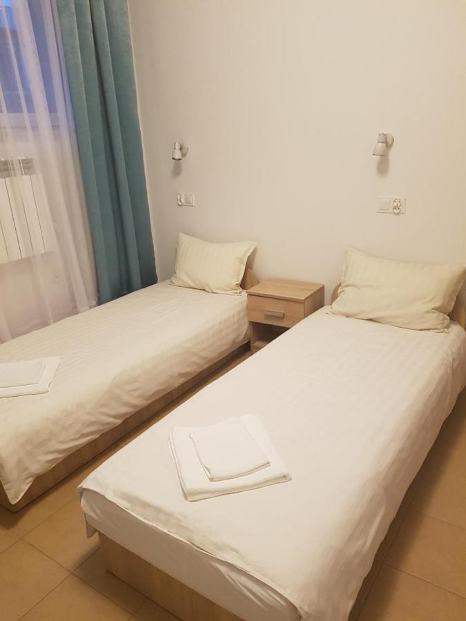 Hostel Mleczna - Metro Zacisze Warszawa Eksteriør billede