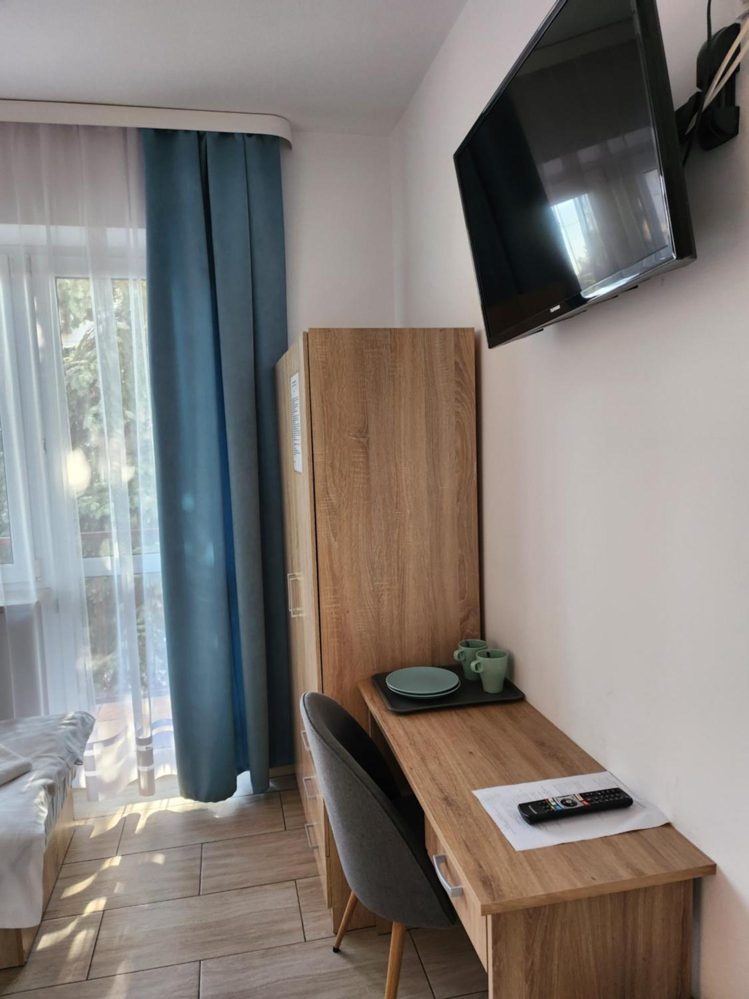 Hostel Mleczna - Metro Zacisze Warszawa Eksteriør billede