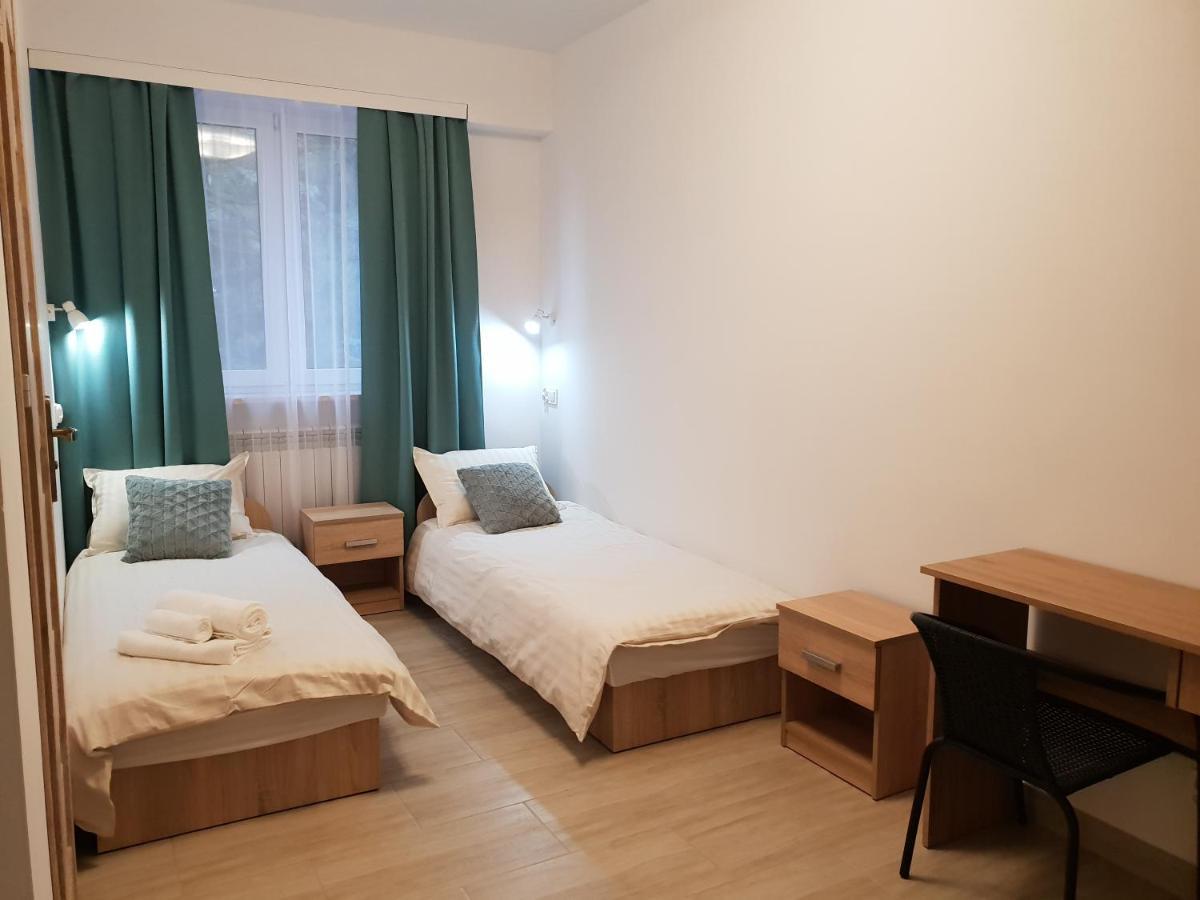Hostel Mleczna - Metro Zacisze Warszawa Eksteriør billede