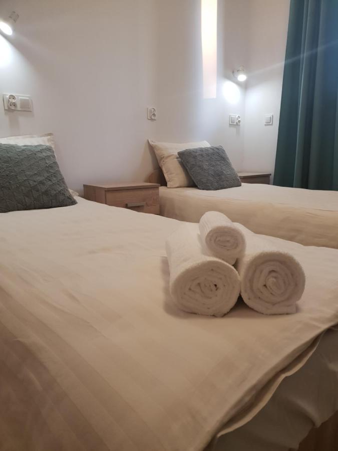 Hostel Mleczna - Metro Zacisze Warszawa Eksteriør billede
